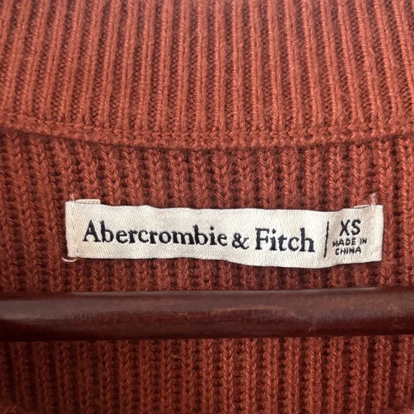 Abercrombie & Fitch Women's Terracotta Sweater - Picture 2 of 2